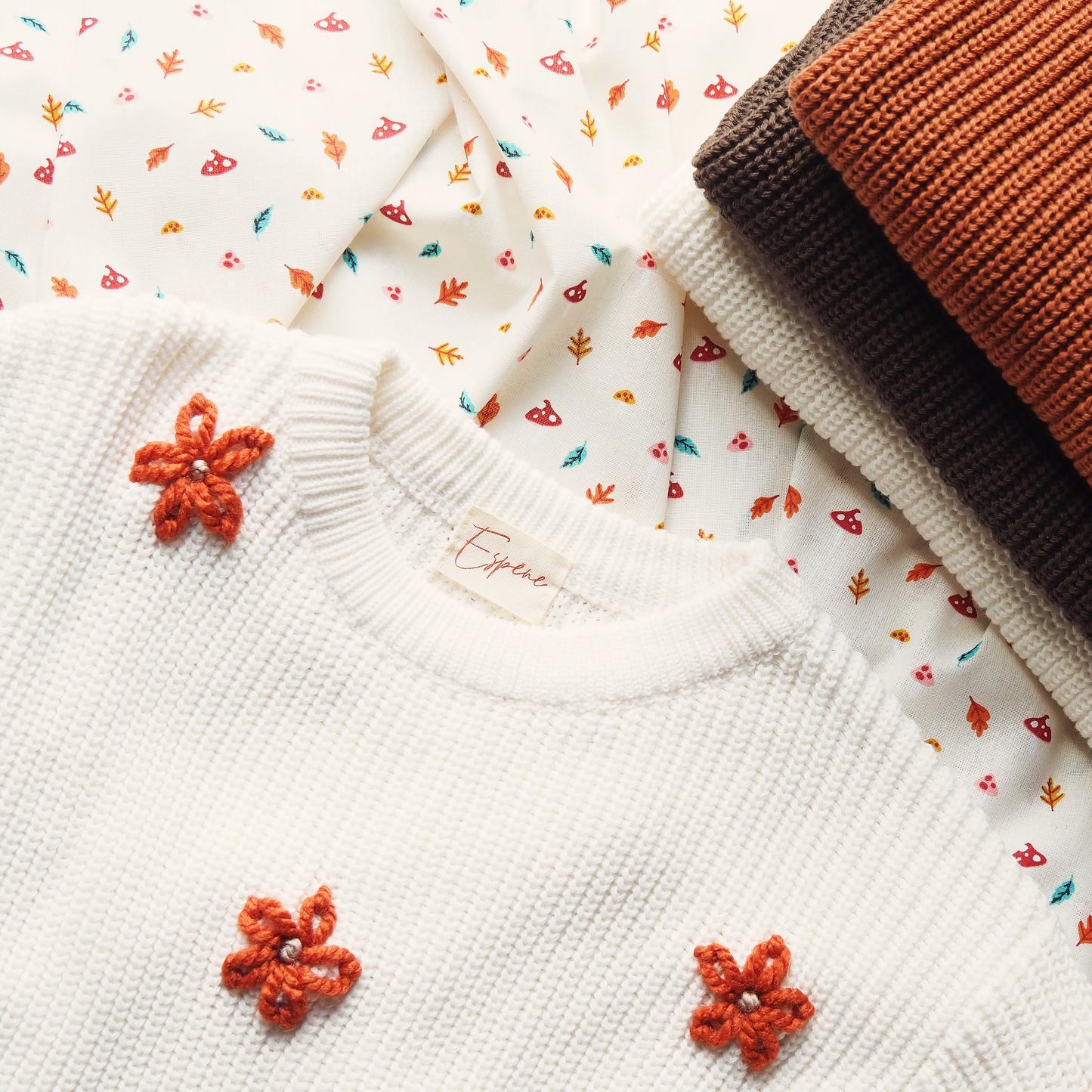 Modèle Marguerites (0-24 mois) (cardigan)